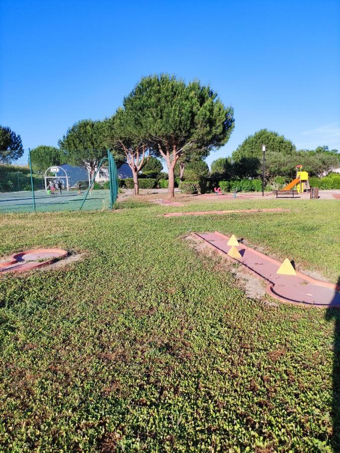 Вилла Jasse De Camargue Галларг-ле-Монтюё Экстерьер фото